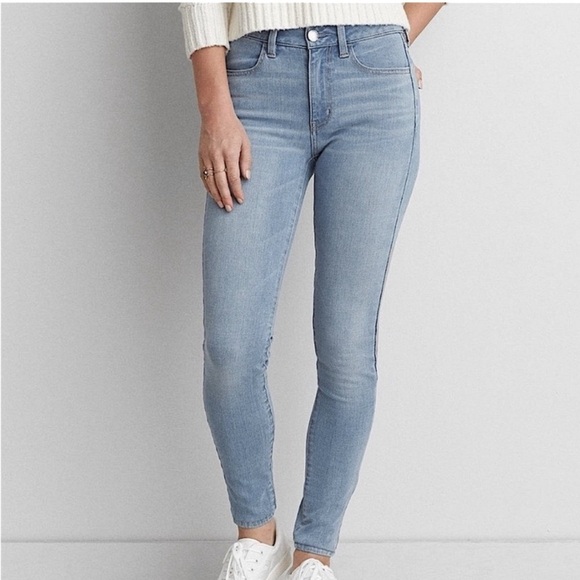 NWOT American Eagle 🦅 Light Washed Blue Skinny Jeans -Size 00 - Picture 1 of 3